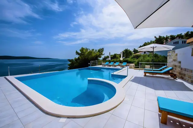 Hotel „Skalinada”, Hvar