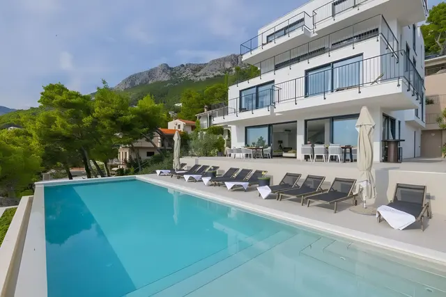Villa „Bacana”, Brela