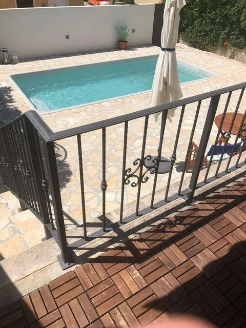 Keramički bazen - Bol - Brač