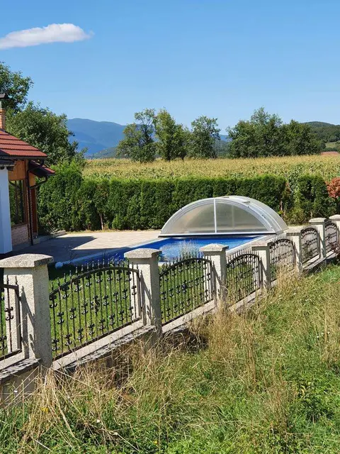 Poliesterski bazen sa kupolom - Otočac