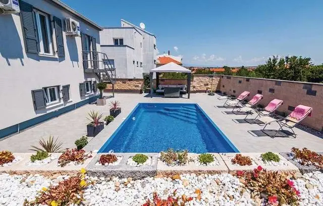 Keramički bazen, Zadar