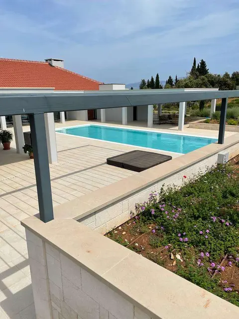 Preljevni bazen - Škrip - Brač