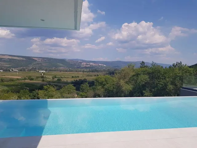 Preljevni bazen - Grubine - Imotski