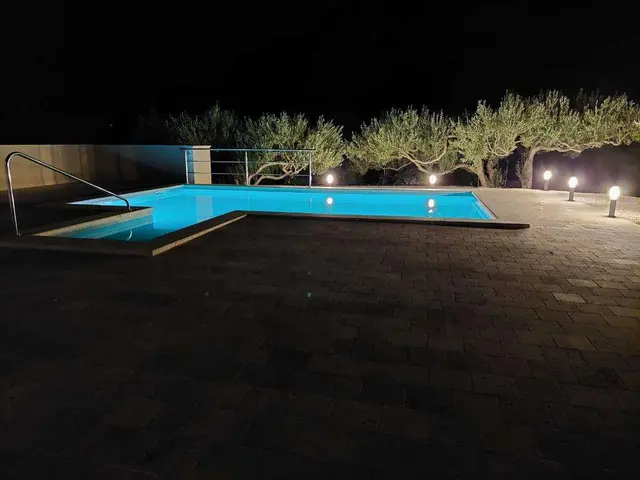 Bazen, Pučišća